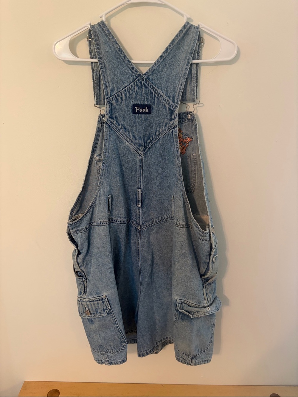 VTG Disney Winnie The Pooh Women’s Denim Bib Overalls Shorts Sz 14w/16w - Picture 5 of 5
